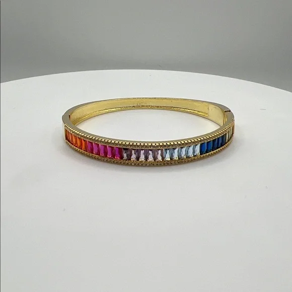 5050. Elegant Multicolor Gold Bracelet